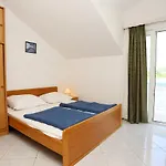 Pensionat And By The Sea Hodilje, Peljesac - 10234 Ston